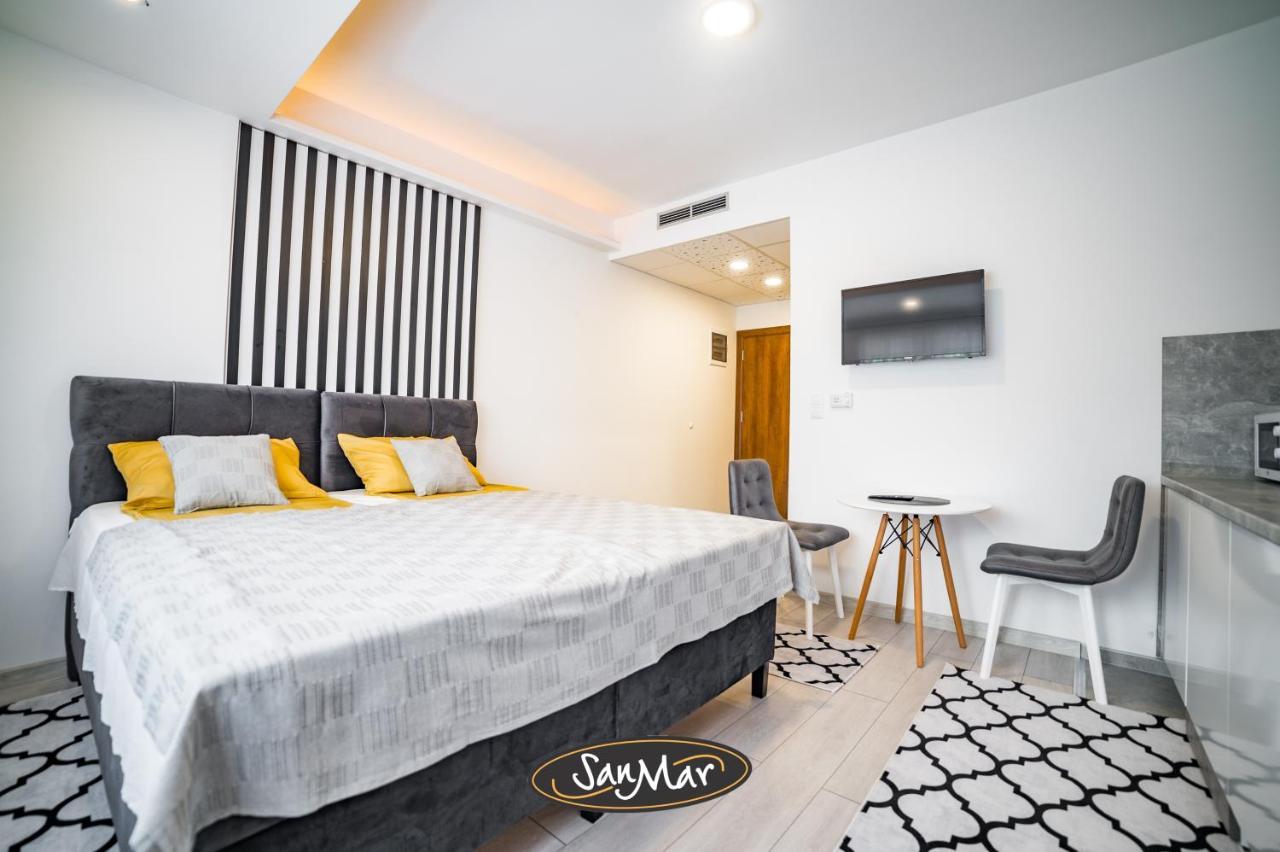 San-Mar Apartments Tuzla Buitenkant foto