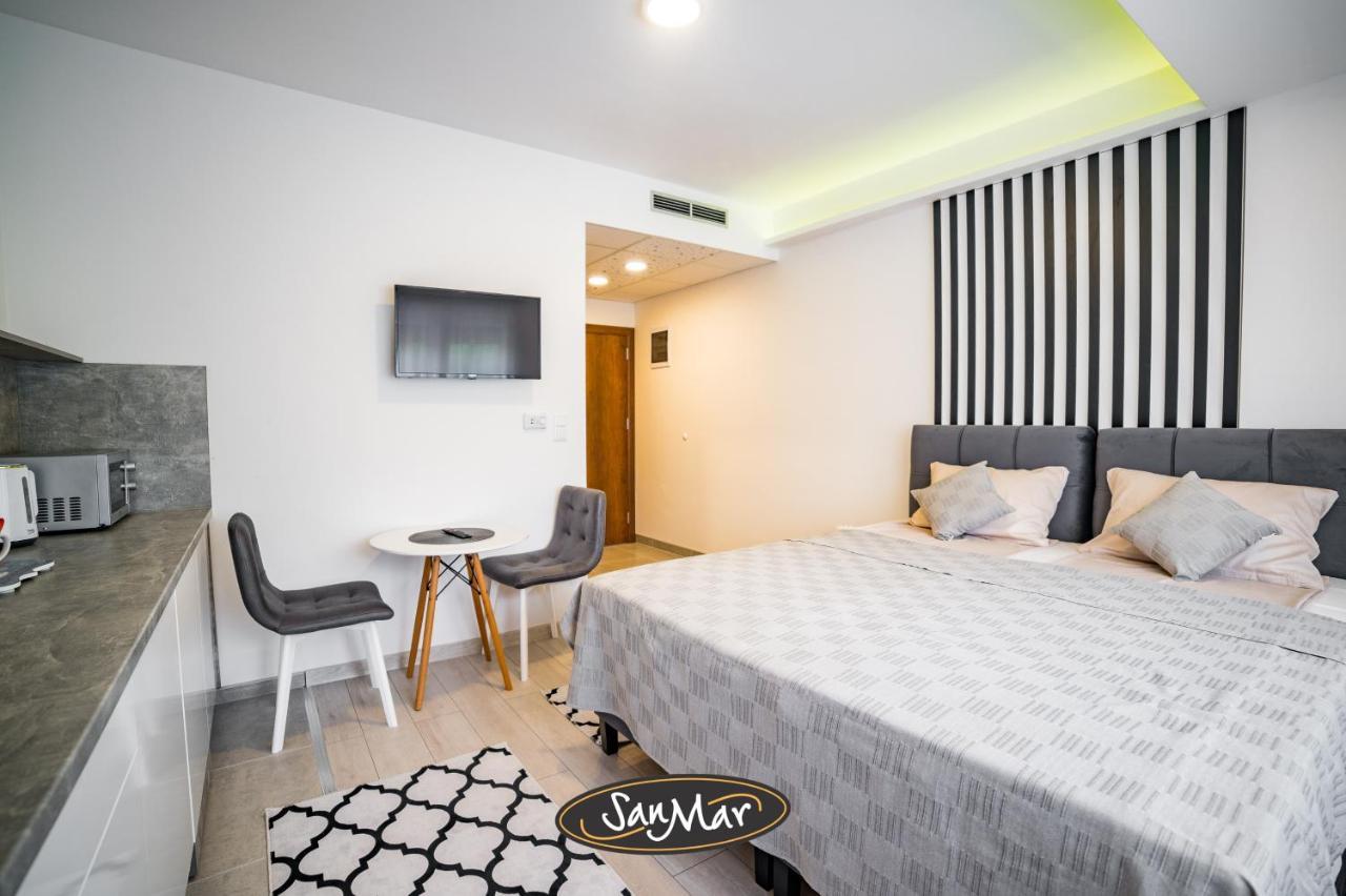 San-Mar Apartments Tuzla Buitenkant foto